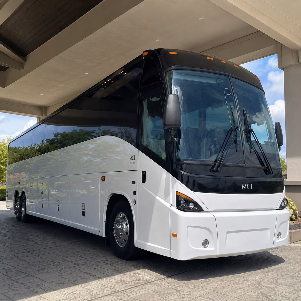 charter buses for fort myers wedding ceremonies at waterfront and garden venues