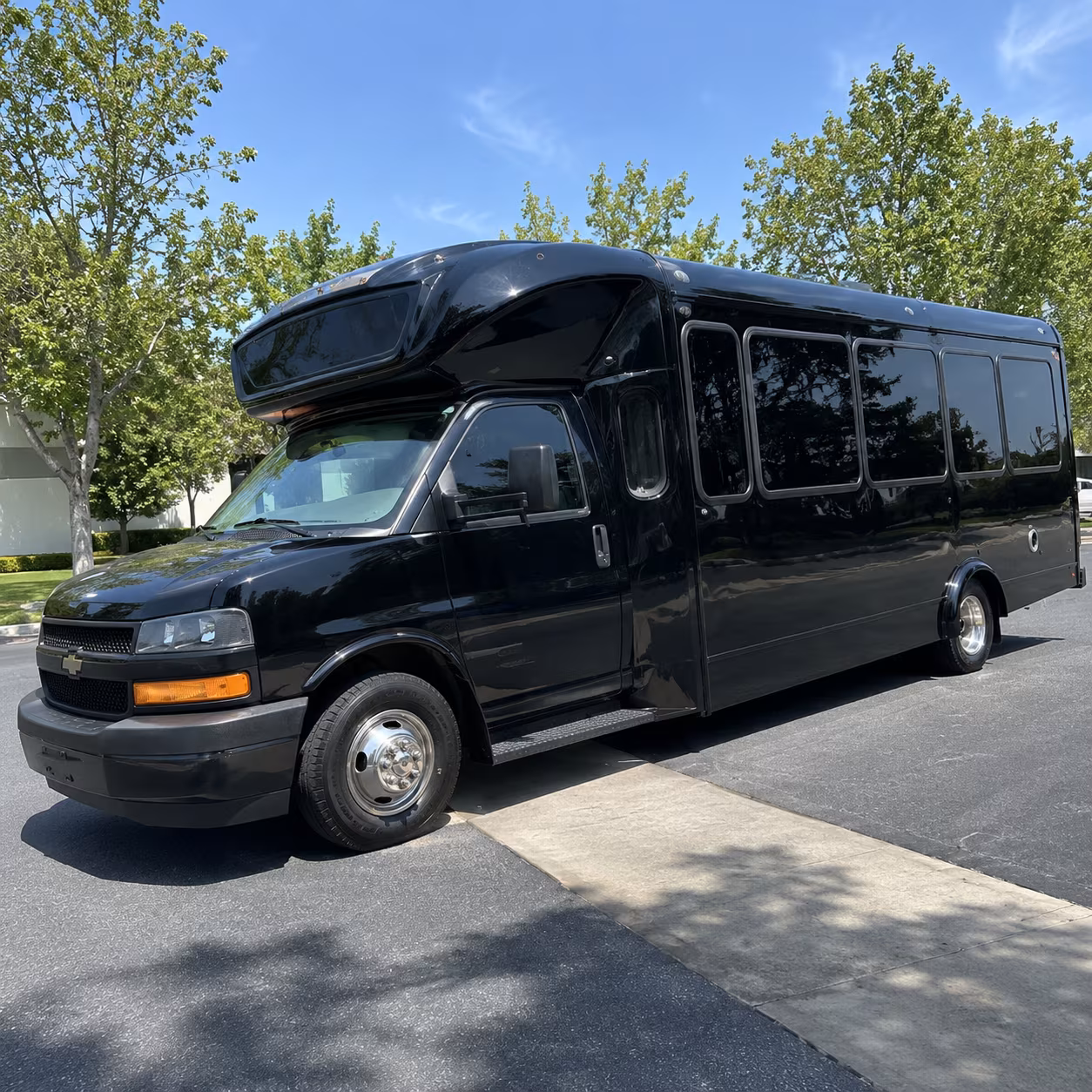 fort myers 15 passenger party bus