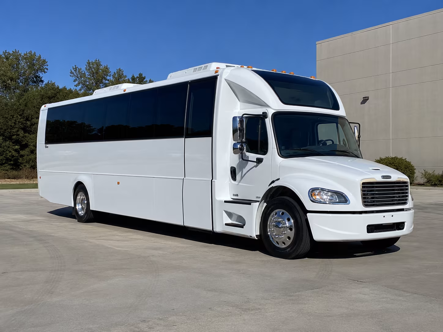 fort myers 28 passenger party bus