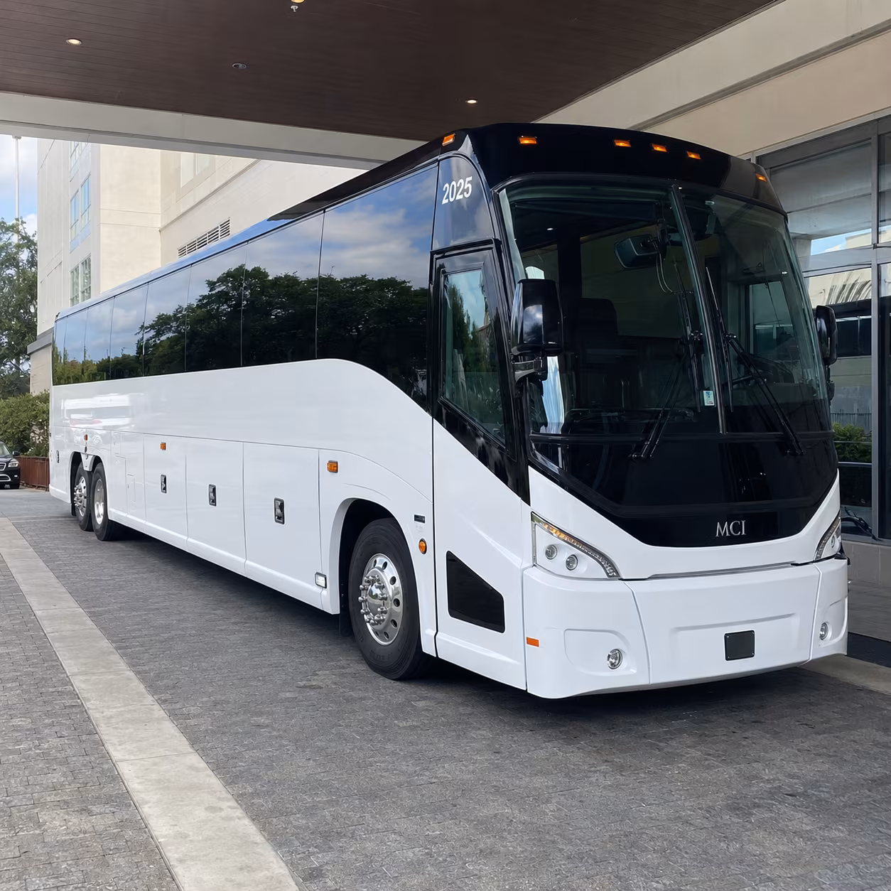 fort myers 54 passenger charter bus