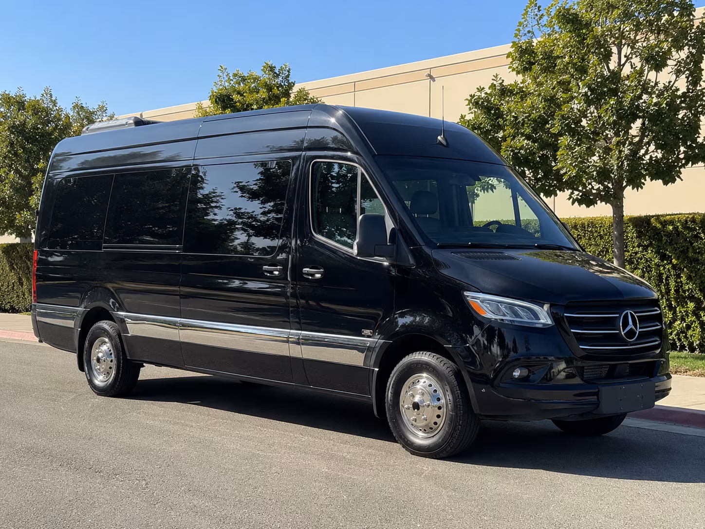 fort myers airport transportation onboard seating