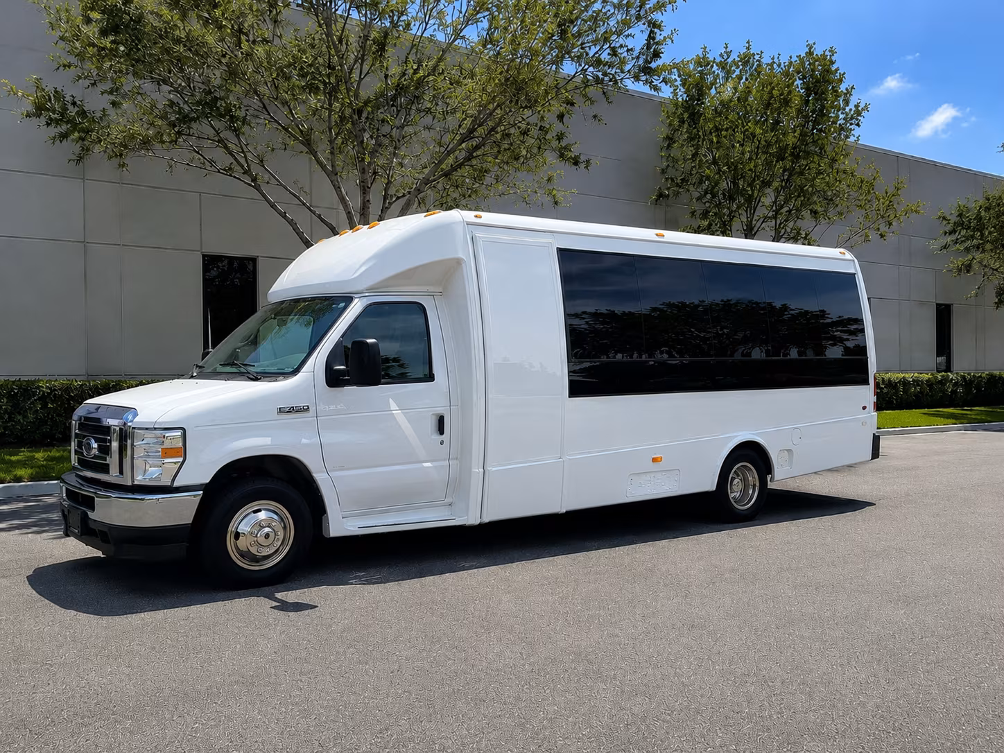 reserve transportation for your next airport transfer 4