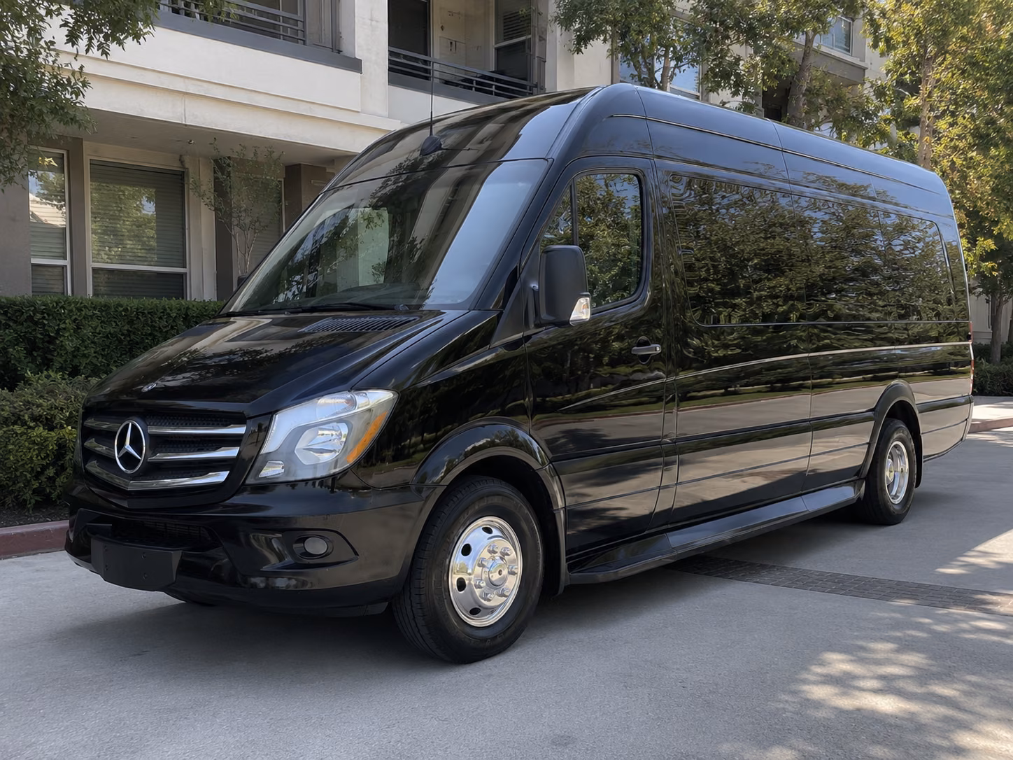 reserve transportation for your next wedding 1